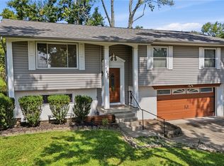 7437 Mad River Rd, Dayton, OH 45459