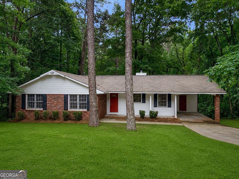 1st image of 260 Pinehurst Dr