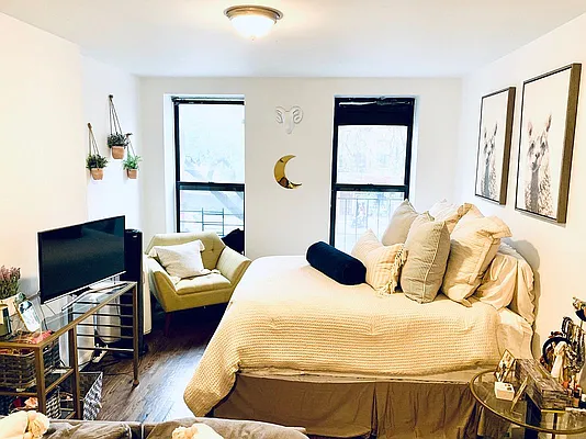 Rented by Oxford Property Group | media 9