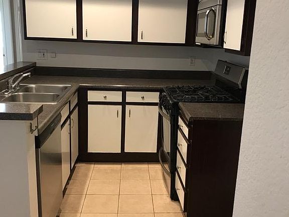 3rd image of 615 Milford St APT 209
