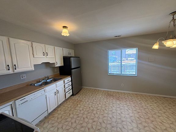 4th image of 4471 E Pikes Peak Ave #4471