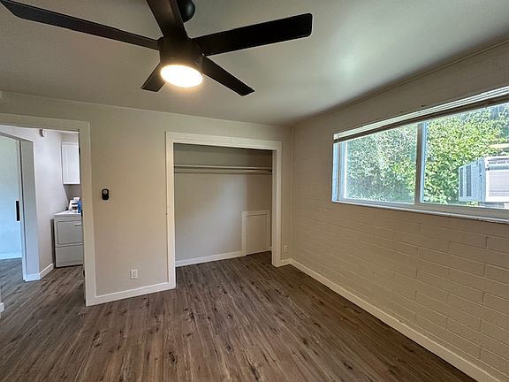 3rd image of 387 E Redondo Ave