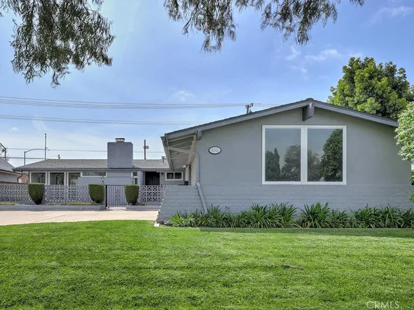 3042 Yellowtail Dr, Los Alamitos, CA 90720