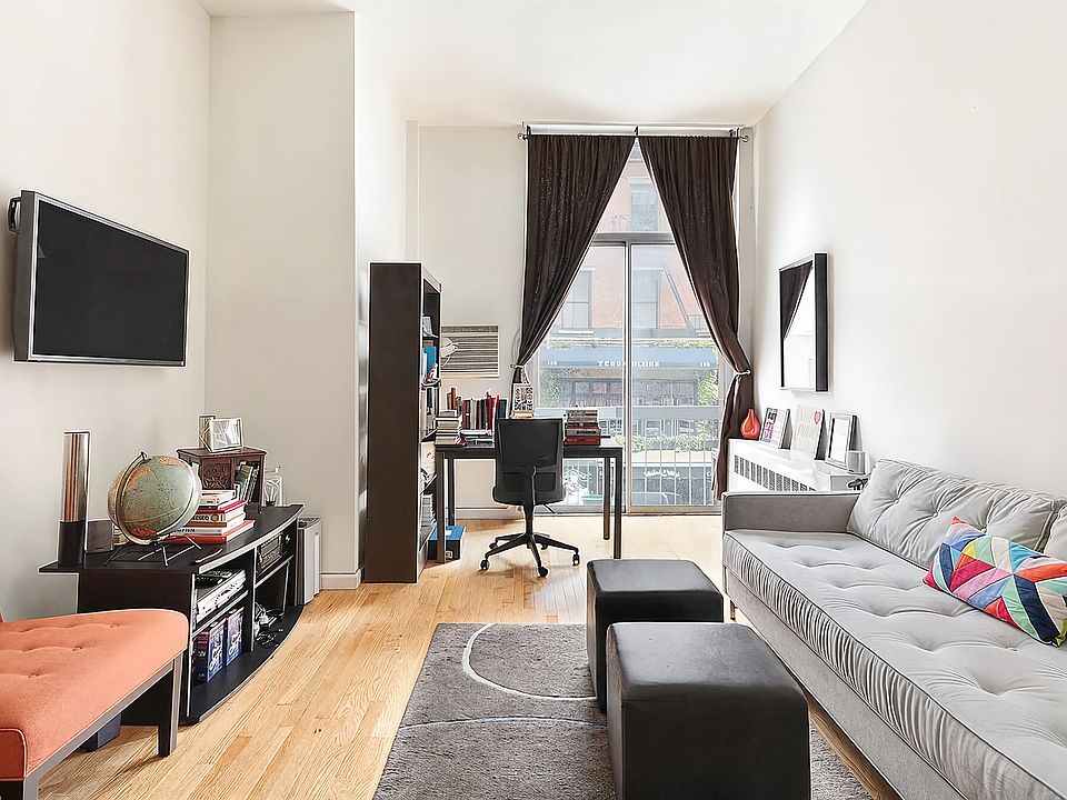 1st image of 184 Thompson St APT 1P