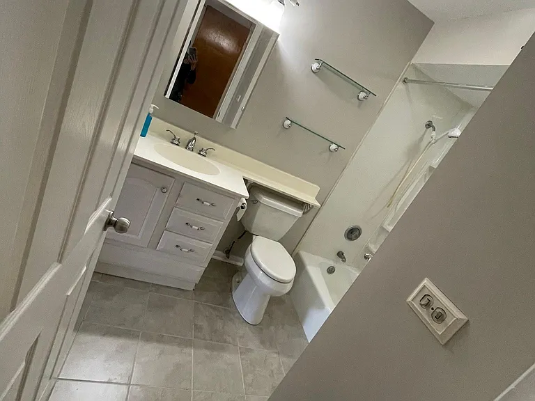 1430 N Evergreen Ave #1 — Photo 11