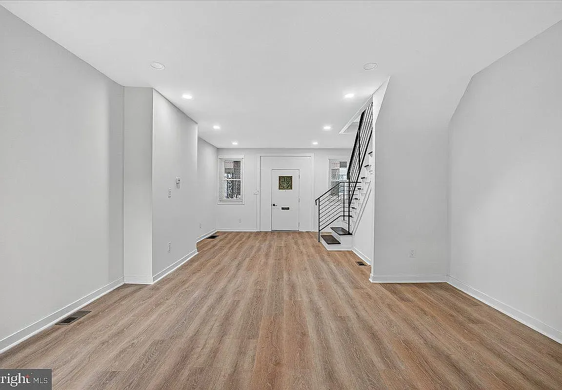 4 bed, 1358 sqft, $2,400 — Photo 4