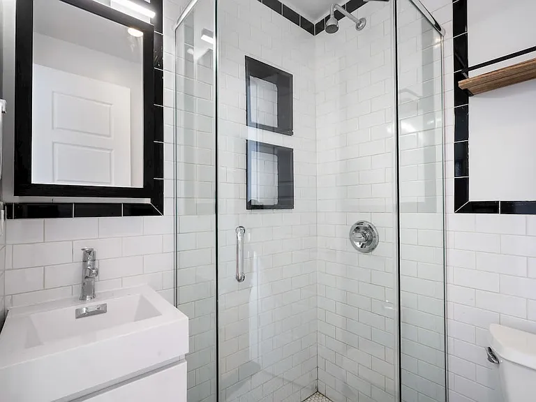 111 Greenpoint Ave #A3 — Photo 7