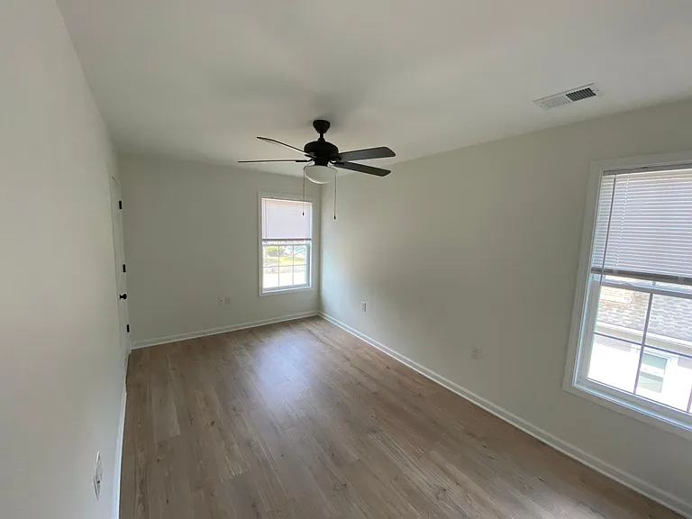 324 Harding St #B — Photo 8