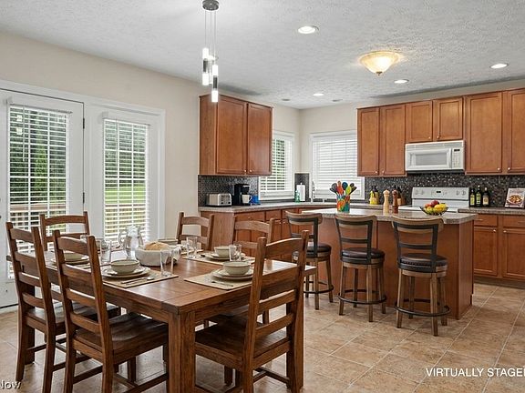 3rd image of 1257 Muchney Cir
