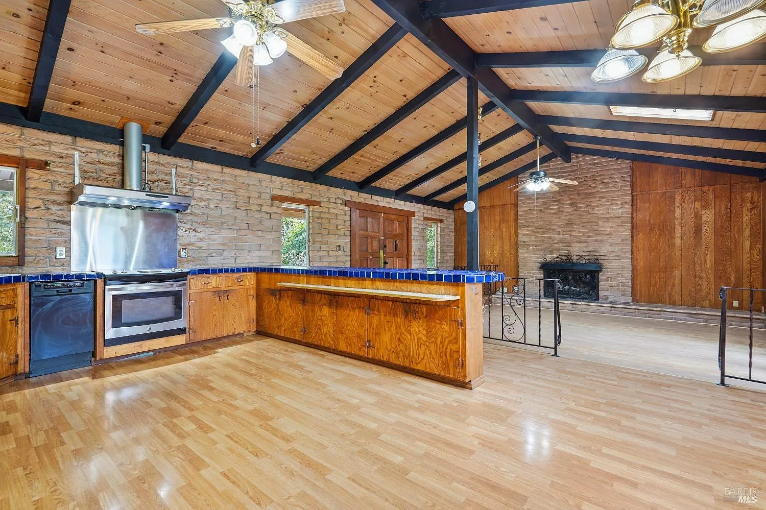 19229 Orange Avenue - Photo 9