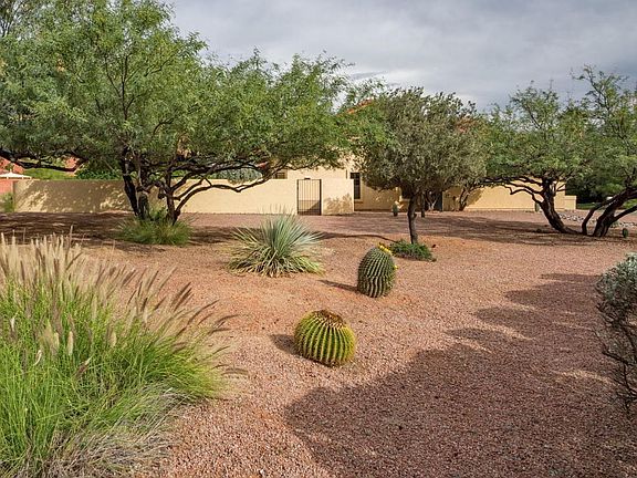 4th image of 8161 E Sabino Dr