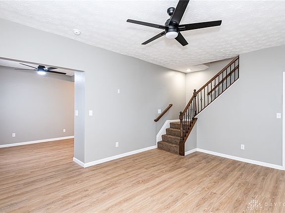 5th image of 3411 E 5th St
