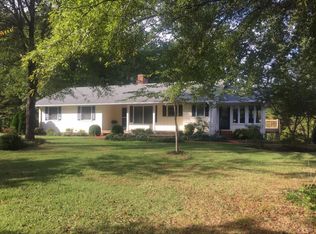 418 Mountain Dr, Lynchburg, VA 24504
