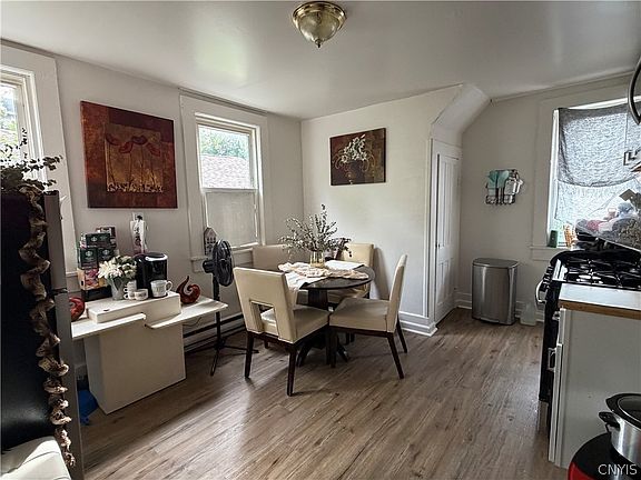 5th image of 202 Union Ave