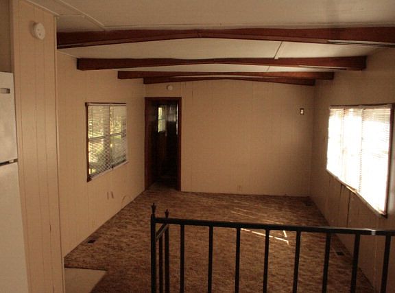 4th image of 184&192 Oyster Cir