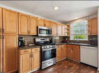 966 Argyle Rd, Drexel Hill, PA 19026