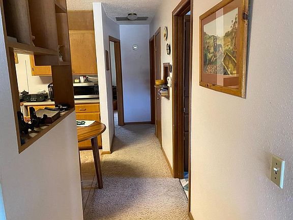 5th image of 1542 N Elm St