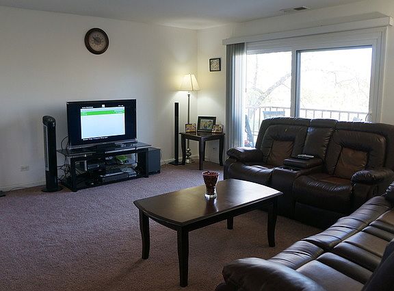 3rd image of 705 Tipperary Ct APT 2B