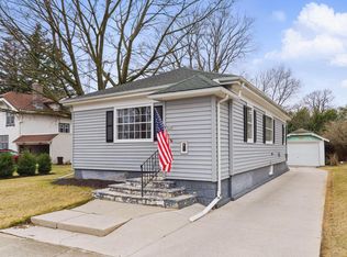 836 N 15th St, Manitowoc, WI 54220