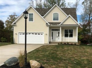136 Cottage Cove Dr, Marblehead, OH 43440
