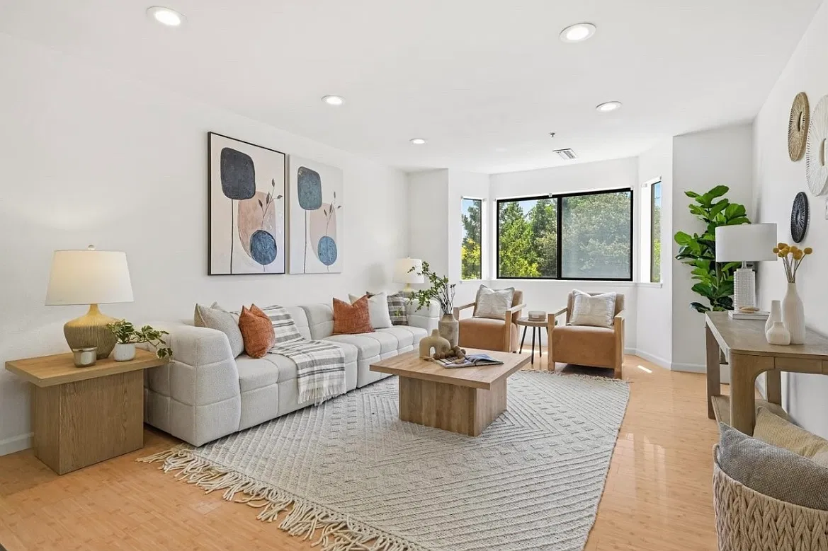 2 bed, 1360 sqft, $5,050 — Photo 1
