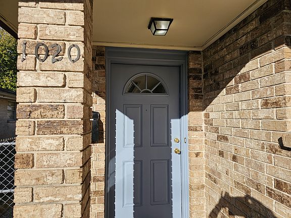 2nd image of 1020 Carrollton Ave