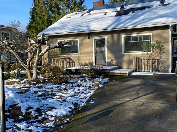 4403 SW Lobelia St, Portland, OR 97219