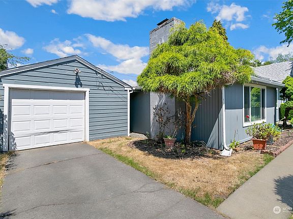 4th image of 6609 Lake Grove Street SW