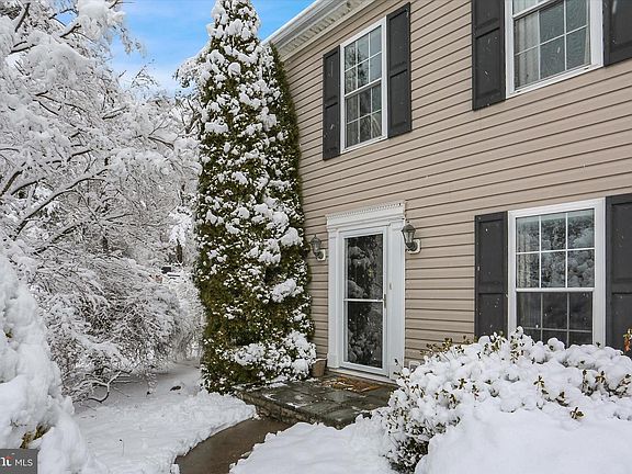 5th image of 1718 Potato Valley Rd