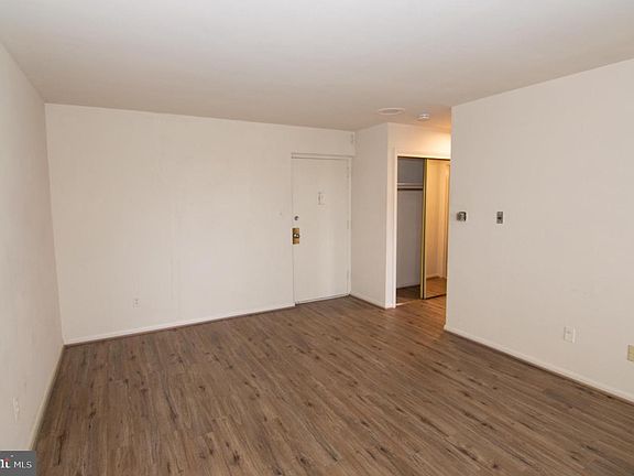 5th image of 750 S Dickerson St APT 414