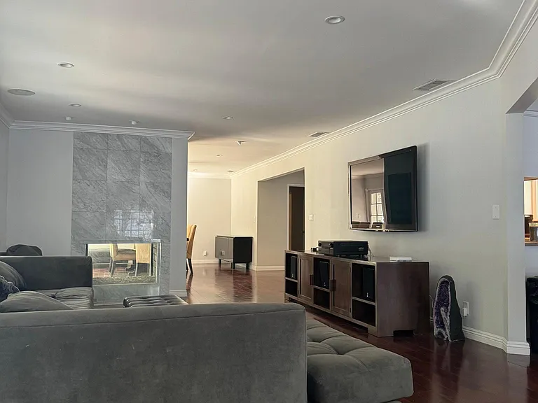 4263 Mooncrest Pl — Photo 11