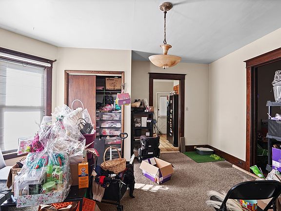 5th image of 429 Chenango St