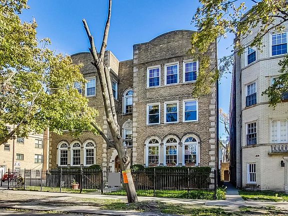 3rd image of 7361 N Seeley Ave APT 2S