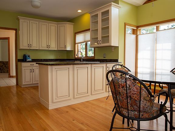 3rd image of 18511 Sassafras Place Dr