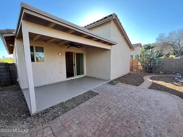 8820 N Mesquite Bluffs Pl — Photo 20