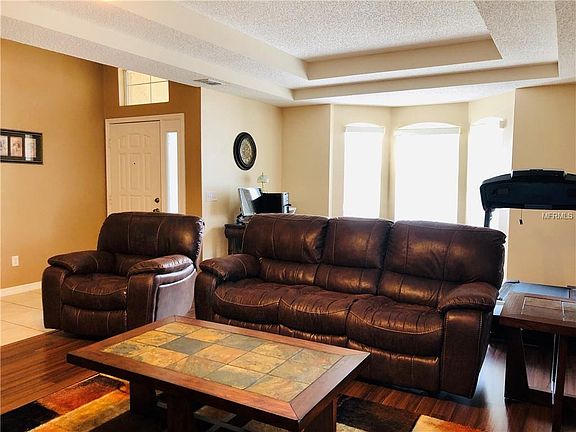 2nd image of 1427 Ashbourne Way