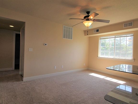2nd image of 100 Grandview Ct APT 103