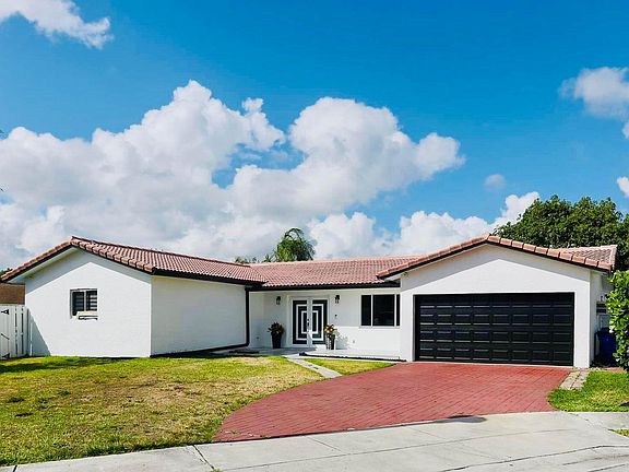 4th image of 1501 NW 64th Avenue