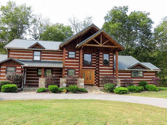 2nd image of 1947 River Mist Cir