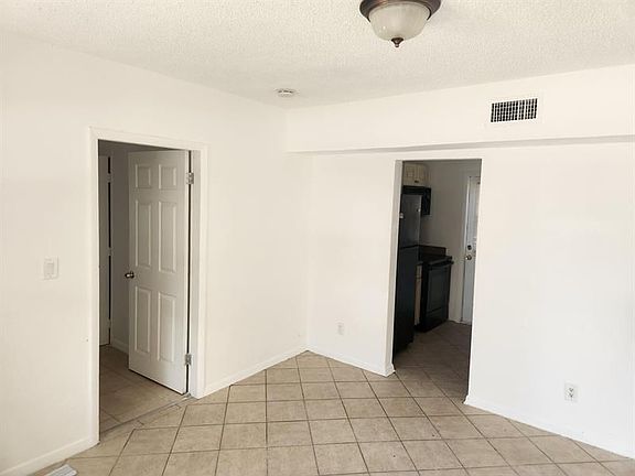 5th image of 5272 NE 17th Ave