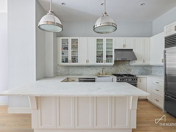 2nd image of 42 Main St APT 2B