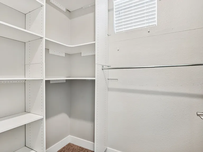 981 S Sable Blvd #208 — Photo 12
