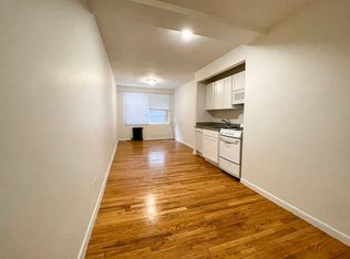 230 W 27th St #2B, New York, NY 10001