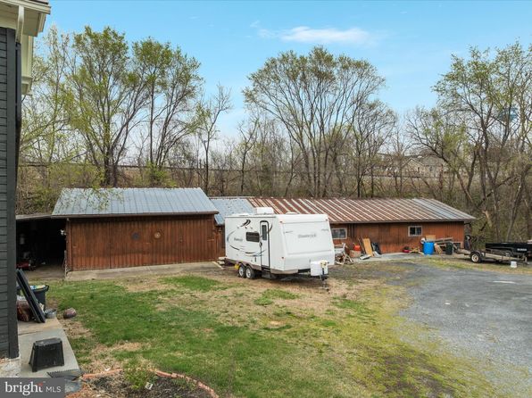 322 Capon St, Strasburg, VA 22657
