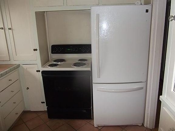 5th image of 3226 Fuhrman Ave E APT 102