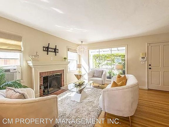 4th image of 2034 Addison Ave
