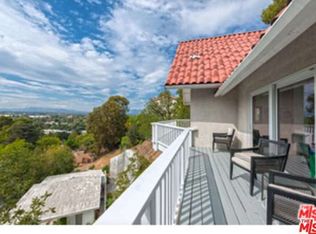 3792 Berry Dr, Studio City, CA 91604