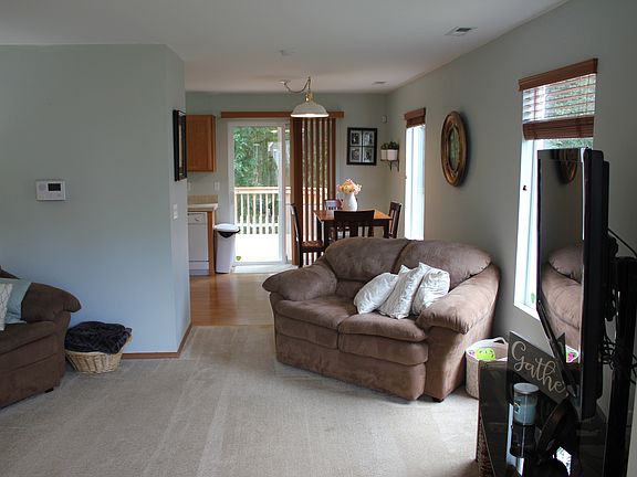 3rd image of 12824 159th St E