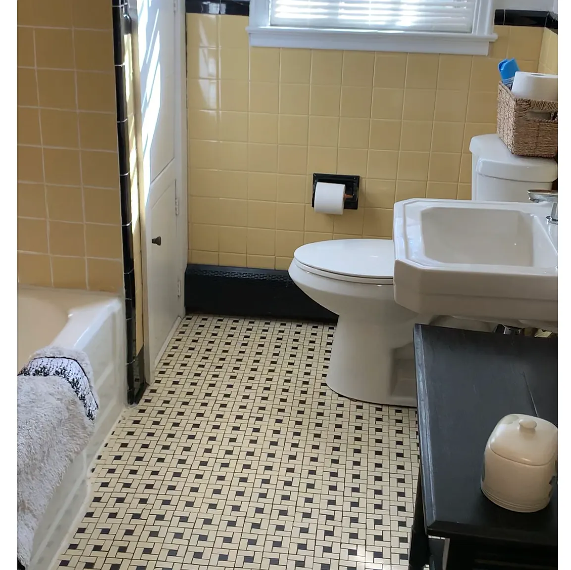 2 bed, 1000 sqft, $1,700 — Photo 2