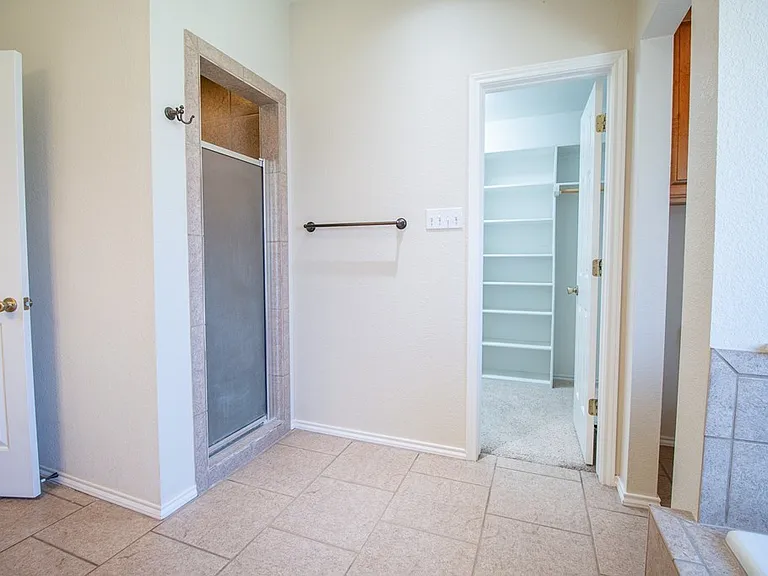 4906 Quartz Ln — Photo 16